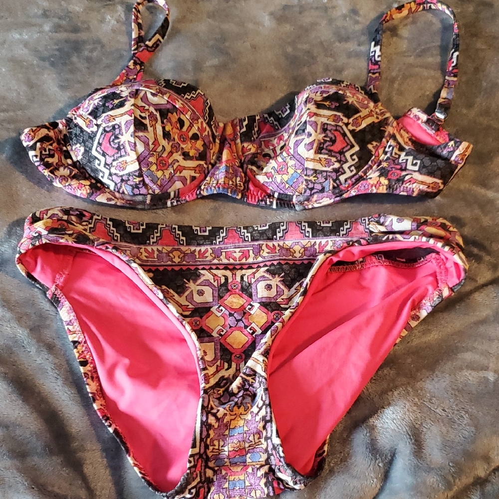 BECCA Colorful Patterned Bikini Set